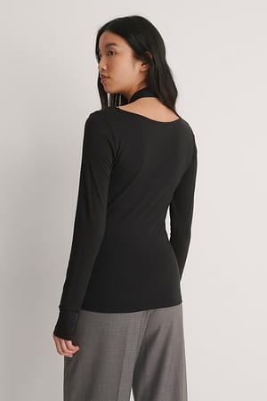 Image 2 of 5