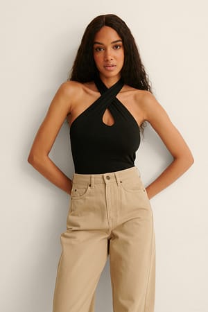 Black Gerecycleerd top met uitsnijding en halternek