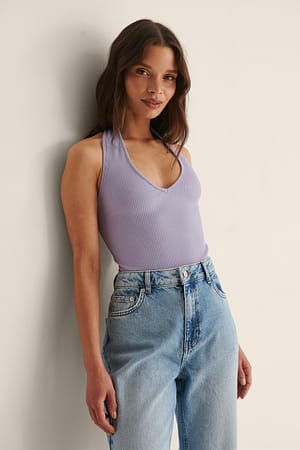 Purple Ripp-Oberteil mit Neckholder-Ausschnitt