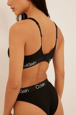 Black Brazilian slip