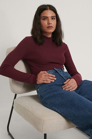 Burgundy Babylockstickad Tröja Med Hög Krage