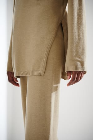Taupe Gerade Strickhose