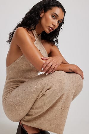 Beige Gestricktes Neckholder-Maxikleid
