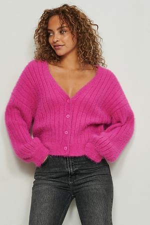 Pink Gerippter, flauschiger Strickcardigan