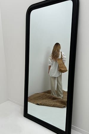 Image 5 of 8
