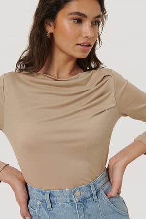 Beige Draperad Modaltopp Med Lång Ärm