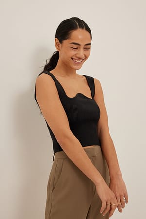 Black Neckline Detail Knitted Top