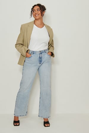 Image 3 of 4