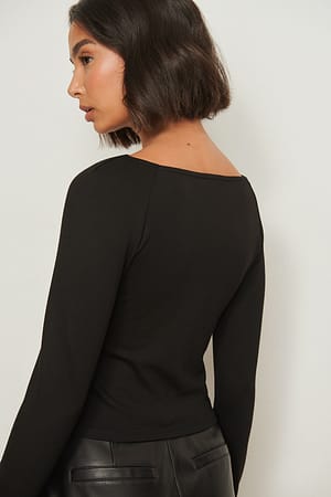 Image 2 of 4