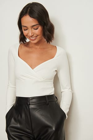 Gardenia Overlapped Detail Top