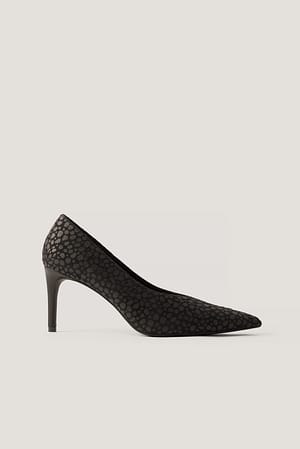 Black Spitz Zulaufende Pumps Mit V-Schnitt
