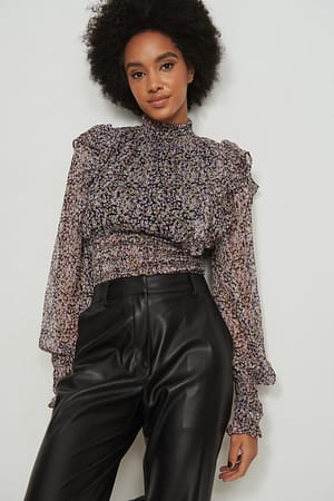 Pink/Blue Pattern Recycelte bedruckte Bluse mit gesmockter Taille