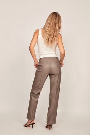 Taupe Pantalon taille mi-haute en faux cuir