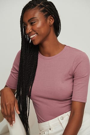 Mauve Ribbad topp med rund halsringning