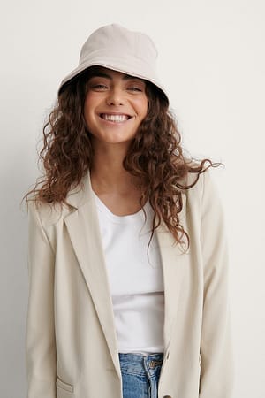 Black/Beige Bøttehatt