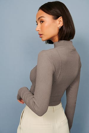 Image 2 of 4