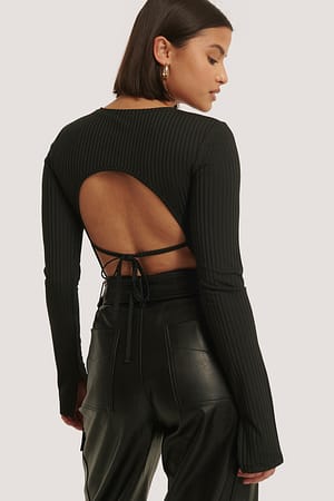 Black Geribde Top Met Open Rug