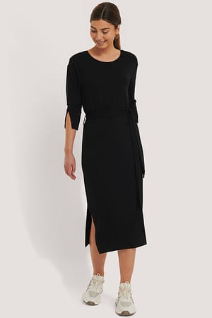 Black Robe À Ceinture Fendue Sur Le Côté