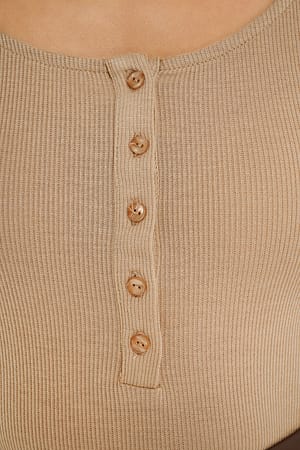 Image 5 of 5