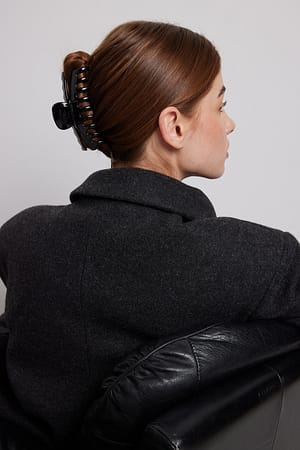 Black Round Big Hair Claw