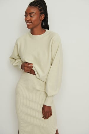 Dusty Light Green Kort strikkegenser med rund utringning