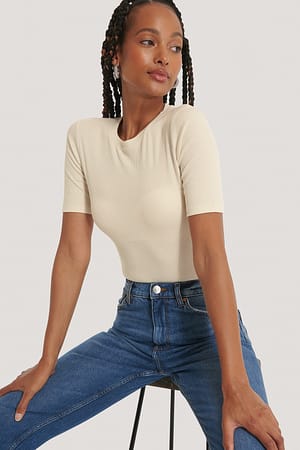 Dusty Light Beige Geribde Top Met Ronde Halslijn