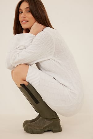 Image 4 of 4
