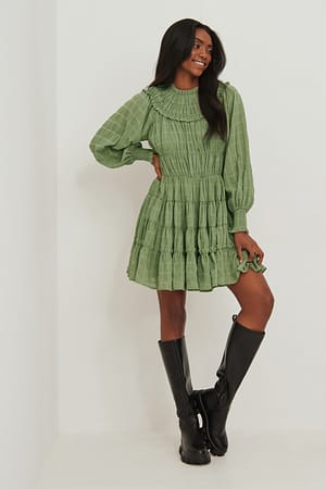 Vintage Olive Gerecycleerde gestructureerde chiffon mini-jurk