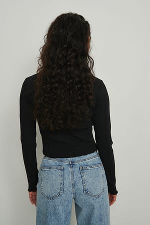 Image 2 of 4