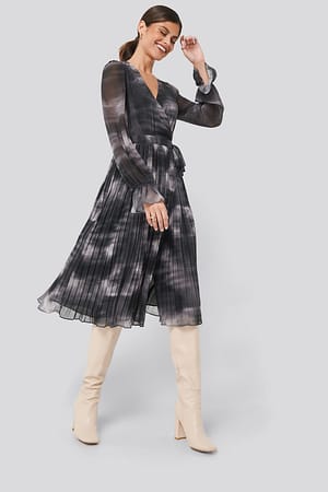 Black Tie-dye Midi Pleated Dress