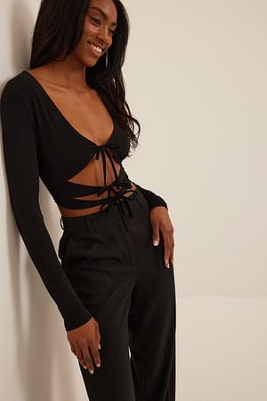 Black Triple Knot Top