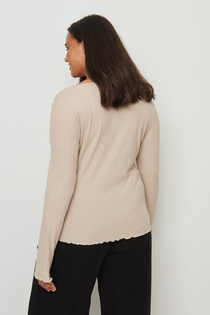 Image 2 of 4