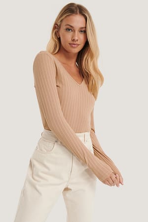 Nougat V-Neck Ribbed Top