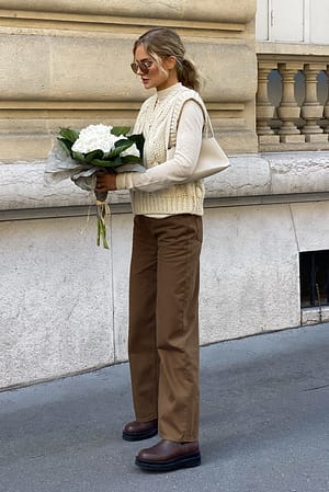 Brown Organische Jeans mit weiten Beinen