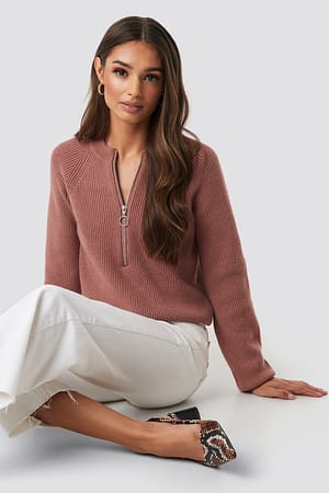 Dusty Dark Pink Zipper Front Knitted Sweater