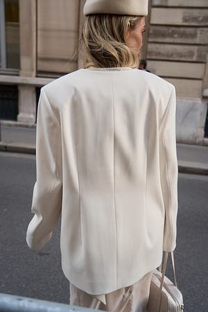 Image 2 of 7