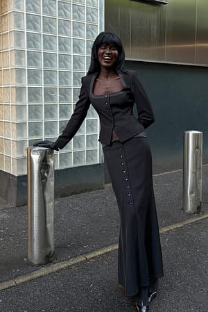 Black Overlap Detailed Maxi Skirt