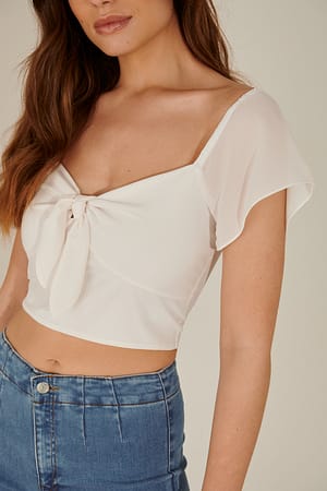 White Gerecyclede Top Met Strik Voor