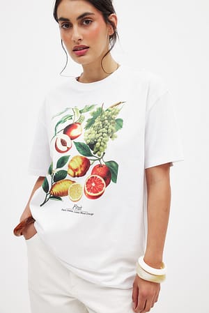 Camiseta oversize estampada con cuello redondo