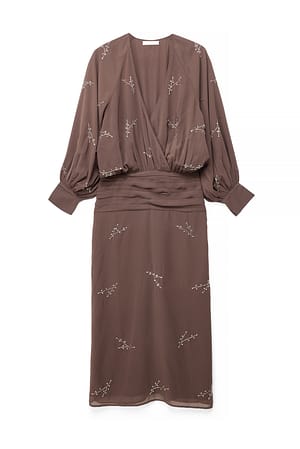 Brown Midikjole med lange ermer og rhinestones