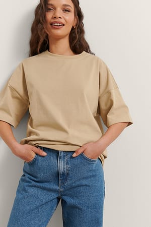 Beige Organisches normales T-Shirt