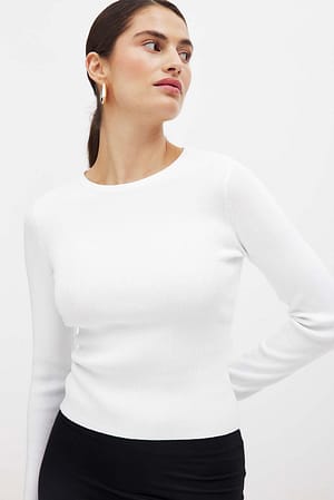 White Ribbet strikket top