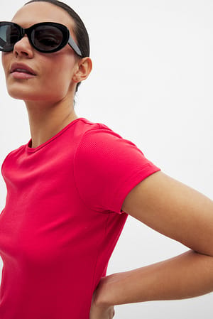 Red Kurzarm-Ripp-T-Shirt