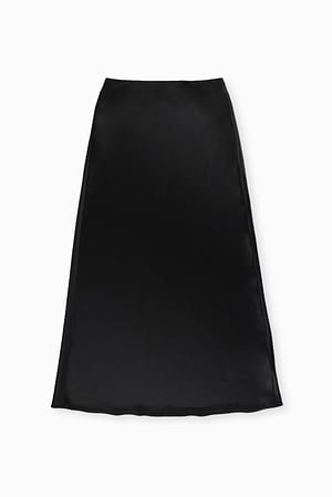 Black Midikjol i satin