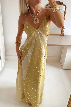 Robe longue à sequins