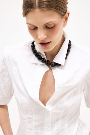 White Figursydd skjorte med korte ermer