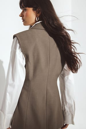 Image 2 of 6