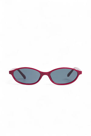 Burgundy ovale Sonnenbrille mit schmalem Rahmen