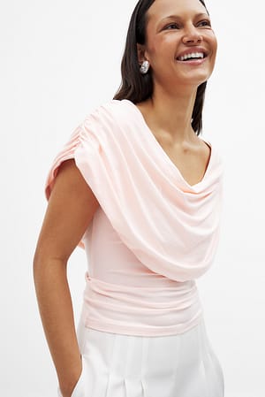 Pink Soft Line draperad topp