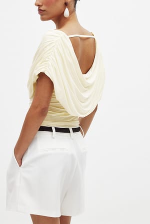 Offwhite Soft Line draperad topp